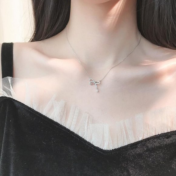 NEW 925 Sterling Silver Diamond Bow knot Necklace - Picture 6 of 11
